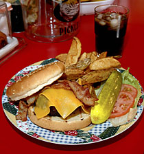 COMFORT FOOD ALL DAY LONG