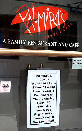 Clark St. restaurant closes