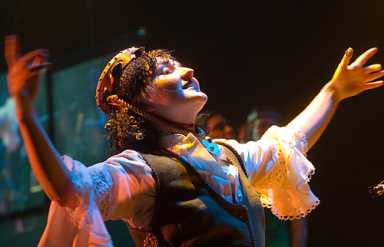 ‘Deluxe’ show
