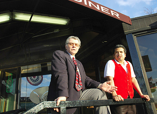 Vegas Diner owner smells a rat