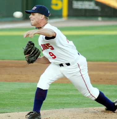 Hey girls, leave Grady alone!