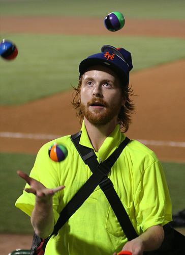 Juggling vendor a nut
