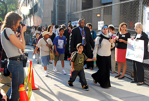 Media descends on Gibran as Arabic school opens