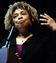 Angela Davis drop in at Pratt Institute