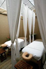 Time’s up: Last-minute gifts for mom