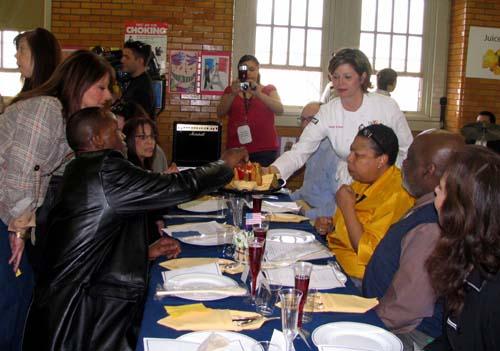 Daisy cooks with BK kids – Celebrity chef visits Twain