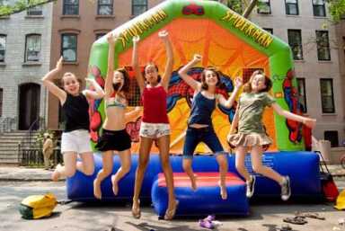 Clinton Street brings the party outside