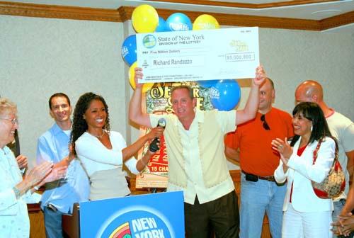 Open a door find a millionaire – Blue collar guy becomes set for life after walking into local mini-mart