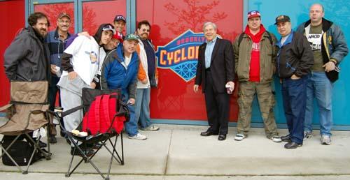 Cyclones faithful line up early – Fans don’t hesitate to get tickets for 2008 baseball season