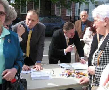 Locals ready to vote – Greenpoint churches hold voter registration drive