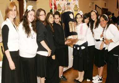 Yeshiva of Crown Heights holds Torah fair