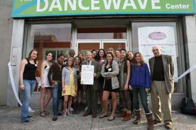 Dancewave kicks up its heels on 4th Ave.