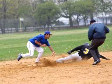 Jackets, Knights set the standard – Squads lead division races