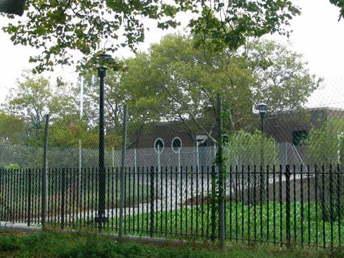 Parks Dept. holds off on Canarsie Park reopening
