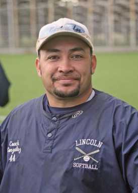 COACH OF THE YEAR – CARLOS GONZALEZ, Lincoln