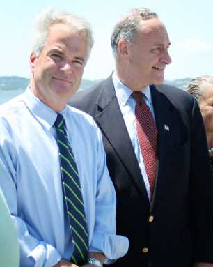 He’s Schumer’s McMahon; Senior senator stumps for Mike over Steve