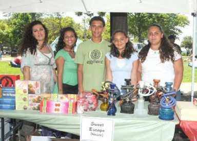 Festive bazaar showcases Arab-american culture