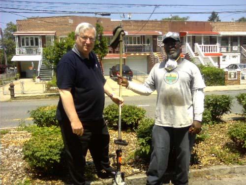 Messy Seaview avenue median gets a top-notch cleanup