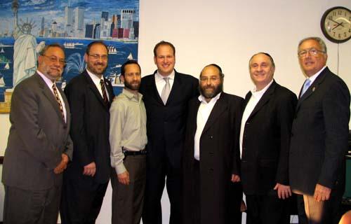 New members join Community Bd. 12 – Three join ranks of neighborhood group