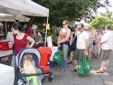 Penny-pinching in Brooklyn – As food prices rise and food-stamp allocations run out, local pantries feel the crunch