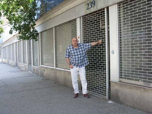 Storefront eyesore – CB 1 calls for action at vacant sites near public housing