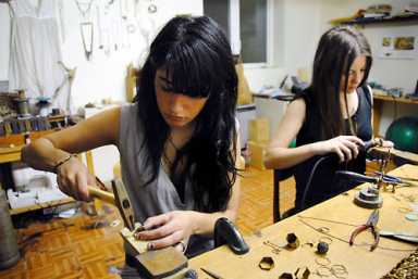 Metal chicks
