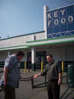 A wistful Rx for motorists – Assembly candidate petitions Walgreens to allow parking in lot