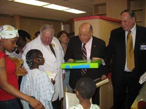 Burned at the playground – Pressure on Parks Department to better safeguard kids