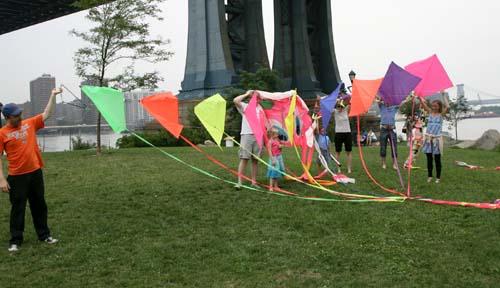 Kite flying club kisses the sky
