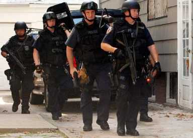 Ticket leads to all-out manhunt for fleeing motorist