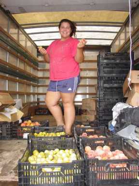 Saving the best of the season – McClure’s Pickles teaches tricks of the trade at McCarren Park’s Greenmarket