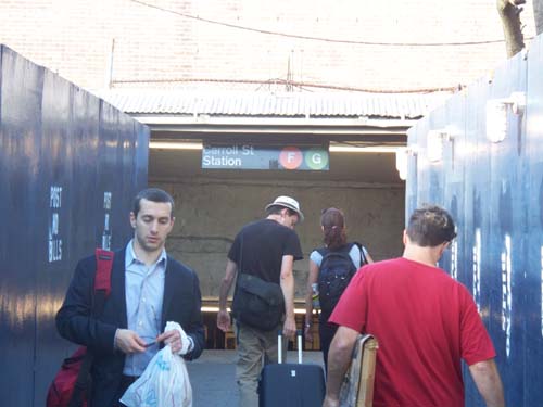 Looking for a fighter – Critics urge de Blasio to step up