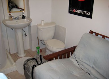 A room with a loo! Billyburg bathroom and bed is yours for $550