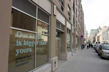 Salad days! Two new groceries to open in Downtown