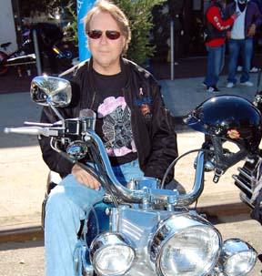 Bikers help rev up fight against breast cancer