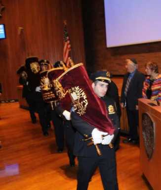 Stepped-up patrols for Jewish holidays – Police to increase security around Brooklyn religious institutions