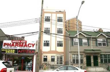 Drug ctr. boos – CB13 opposes opening