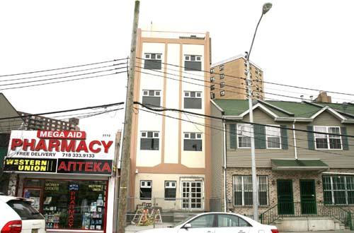 Drug ctr. boos – CB13 opposes opening