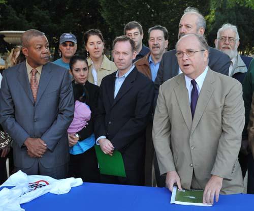 Car-free for some, a parking lot for others – Opponents decry barring autos from Prospect Park