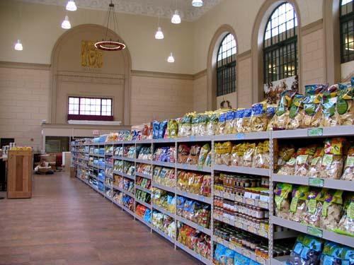 Shopping Trader Joe’s aisles