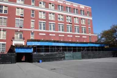 P.S.197 din dents the peace – Some local residents rail against construction