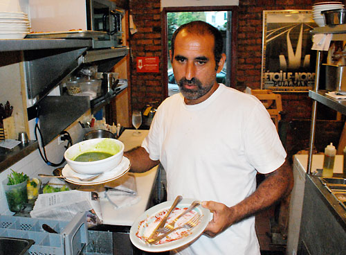Aw, shucks! City reverses itself on oyster bar