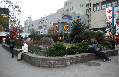Albee damned! City wants to cut traffic in unused plaza