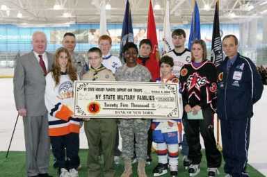 Hockey skates with troops – Players honor U.S. heroes
