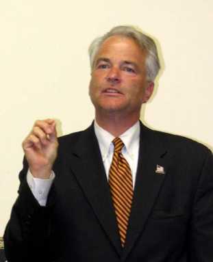 Prez rhetoric bleeds in – Congressional candidates invoke Obama, McCain