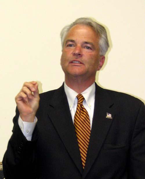 Prez rhetoric bleeds in – Congressional candidates invoke Obama, McCain