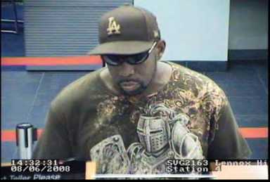 Serial bandit wanted in 16 bank jobs