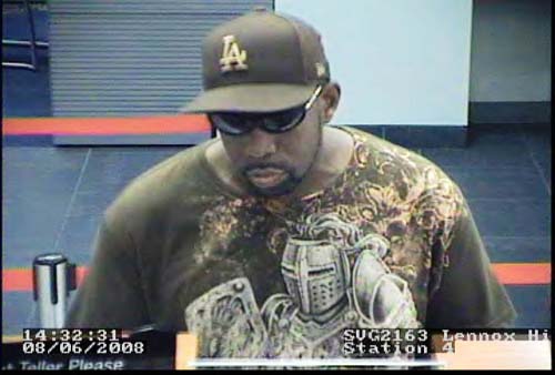Serial bandit wanted in 16 bank jobs