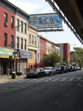 ‘90210’ drama in the nabe – Jewish group outraged by bikini billboard