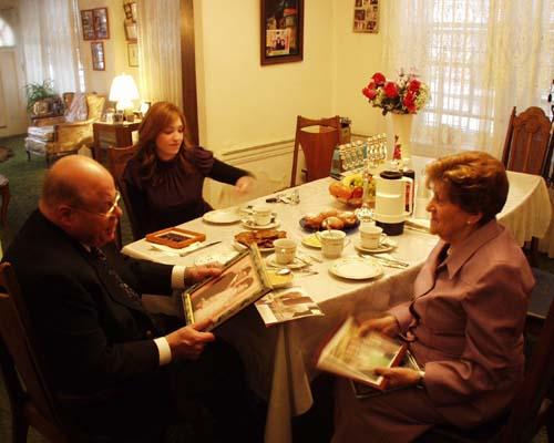 Dinner with Kruger – Constituent hosts state senator at home